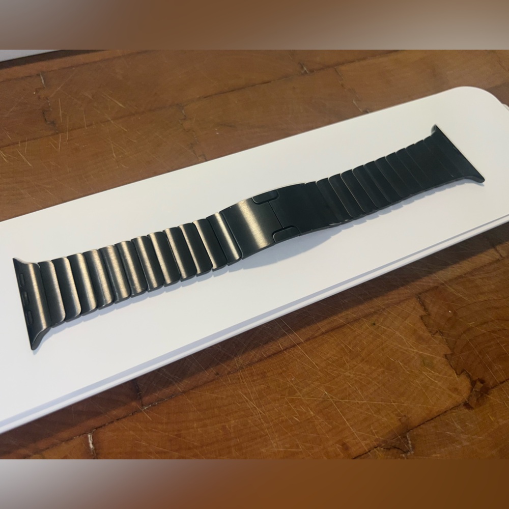 Apple Watch 42mm Space Black Link Bracelet